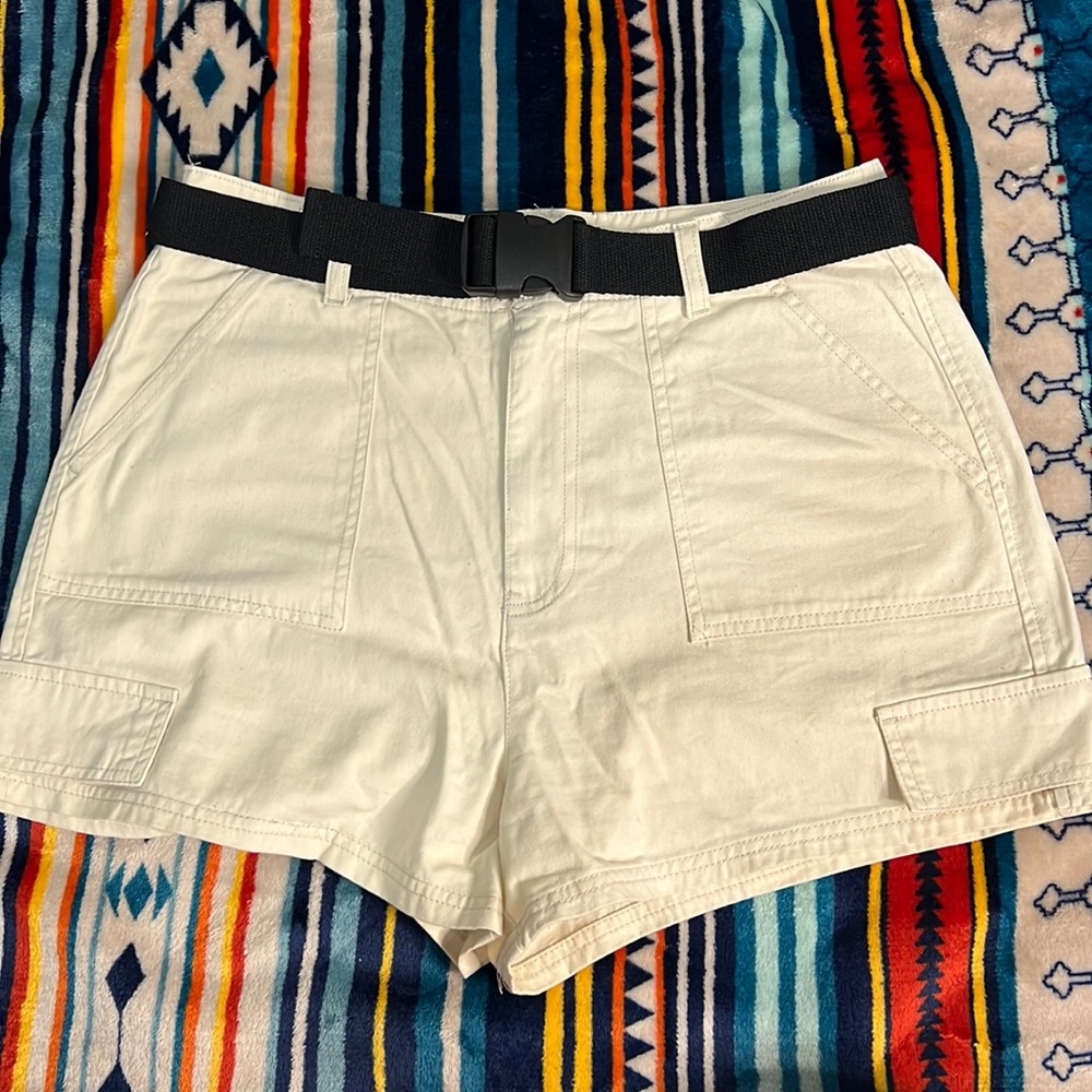 fashion nova cargo shorts w/ belt